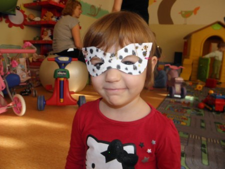 Tvorivé dielne pre detičky - výroba karnevalových masiek